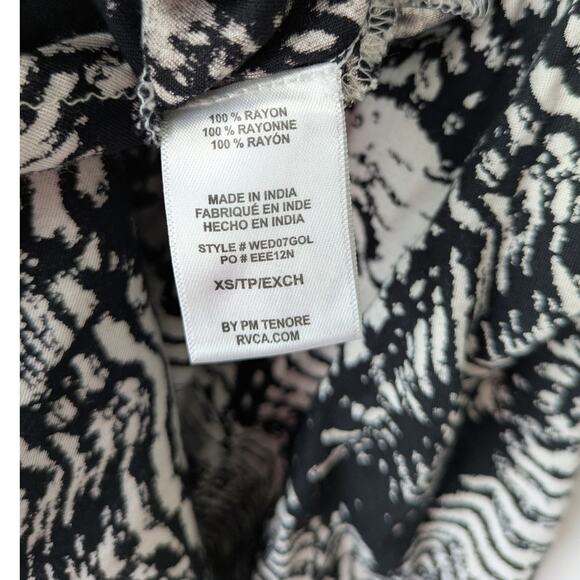 RVCA Tank Womens XS Cage‎ Racerback Black Abstract Print Boho Festival Summer - Picture 7 of 9